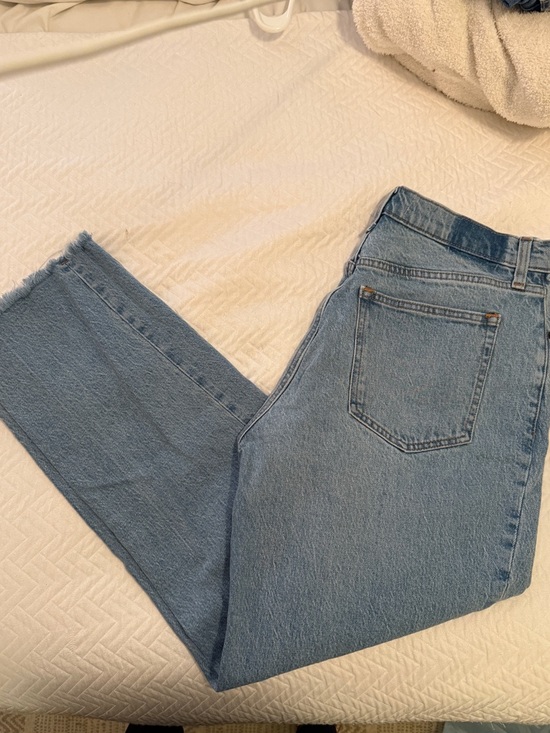Abercrombie & Fitch Denim - The 90’s Straight Ultra High Rise Jeans